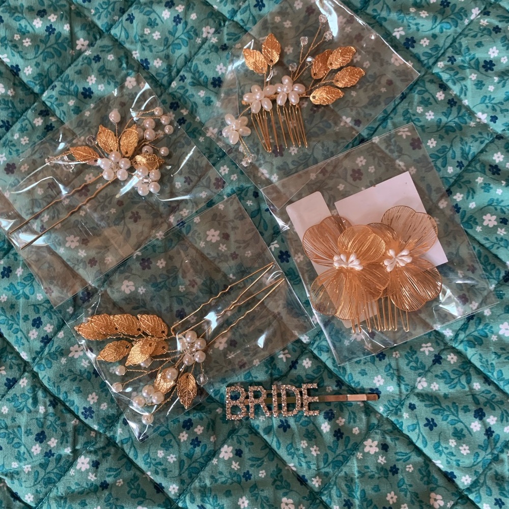 Gold and White Leaf Hair Accessories Set